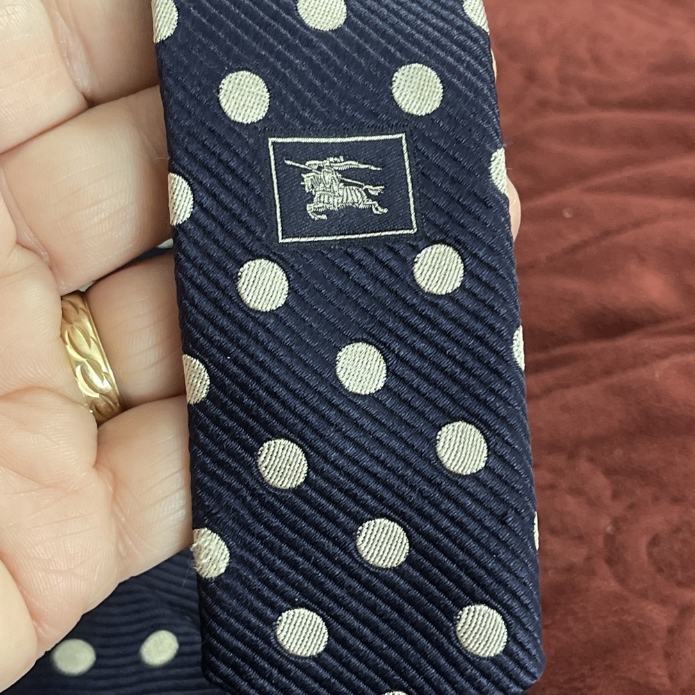 BURBERRY LONDON Silk polka dot jacquard silk tie Navy And Cream Italy Made Money - Picture 10 of 11